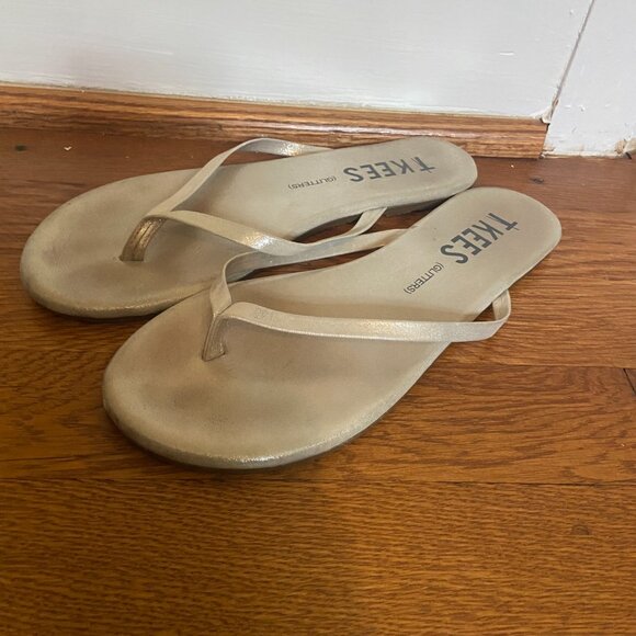 TKEES Lily Glitters Flip Flops in Gleam (Silver) - 7 - Picture 2 of 7